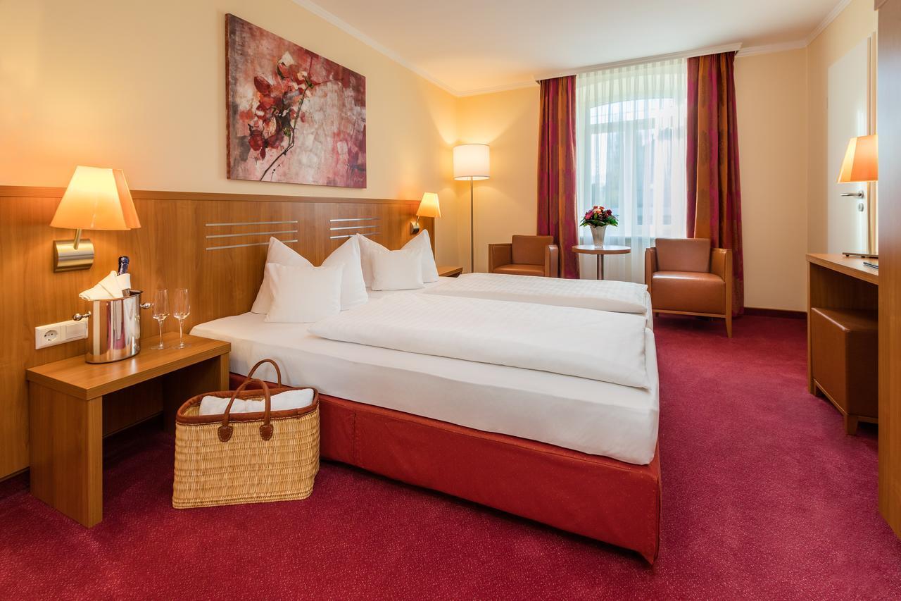 Hotel Vis A Vis Lindau  Exteriör bild