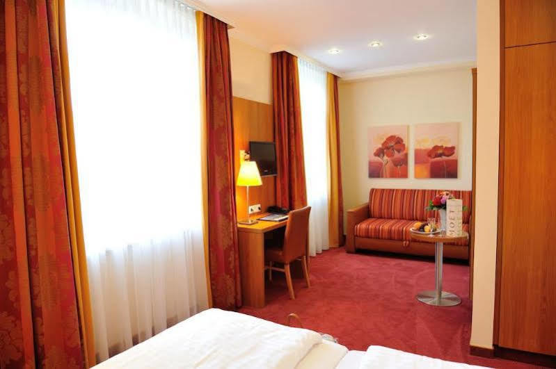 Hotel Vis A Vis Lindau  Exteriör bild